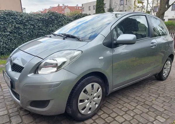 samochody osobowe Toyota Yaris cena 18600 przebieg: 114000, rok produkcji 2009 z Łódź